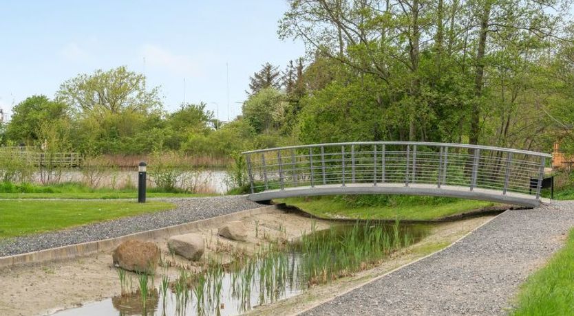 Photo of "Allyson" - 450m from the sea