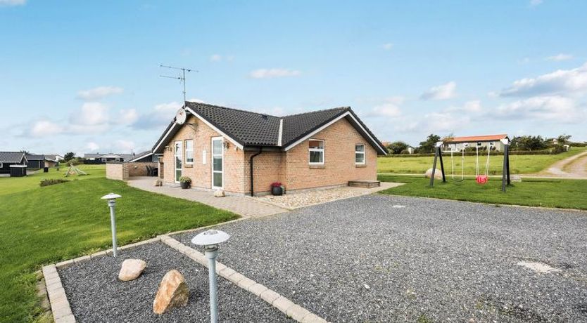 Photo of "Alboldus" - 250m to the fjord