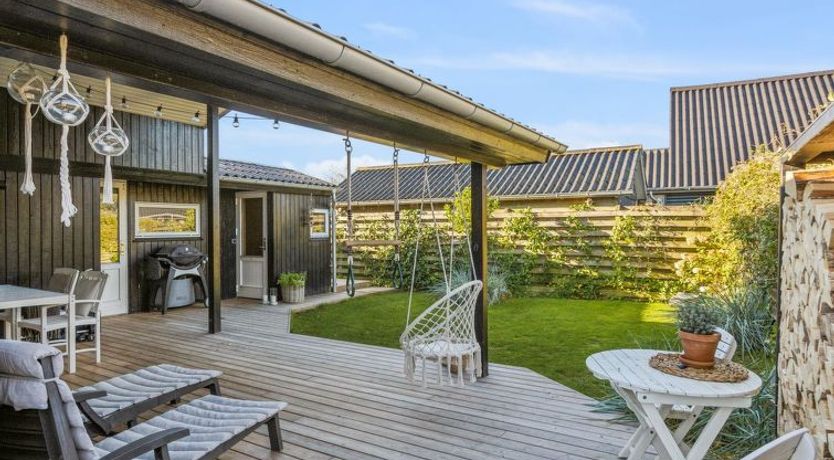 Photo of "Pedersen" - 50m from the sea