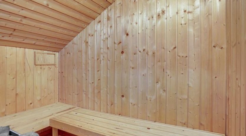 Photo of "Annelore" - 400m from the sea