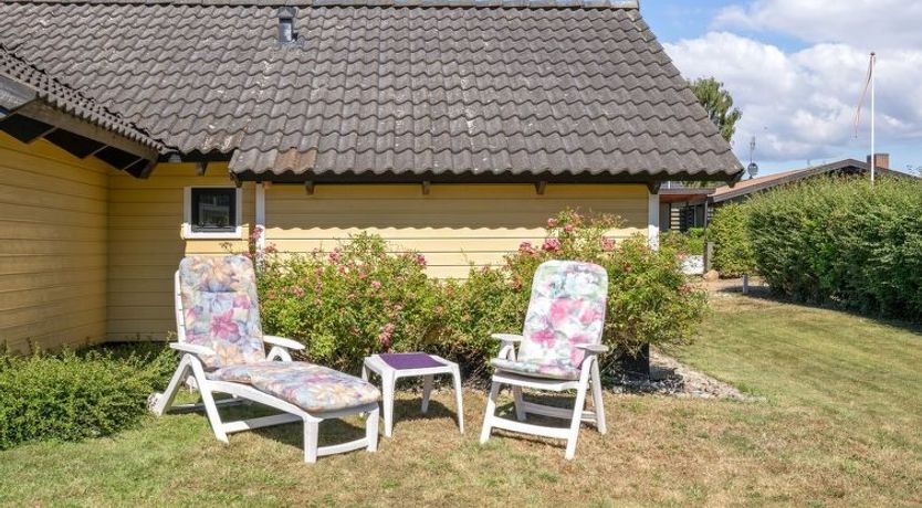 Photo of "Annelore" - 400m from the sea