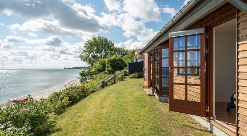 Photo of "Botmar" - 10m from the sea