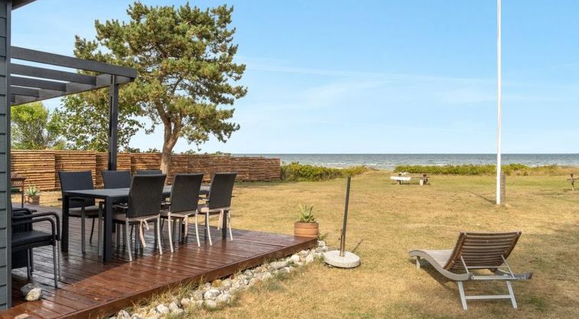 Photo of "Sigurd" - 20m from the sea