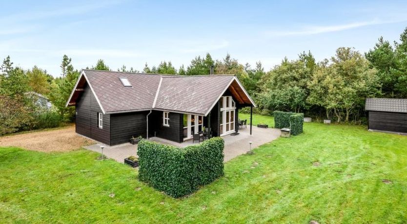 Photo of "Yvonna" - 350m to the fjord