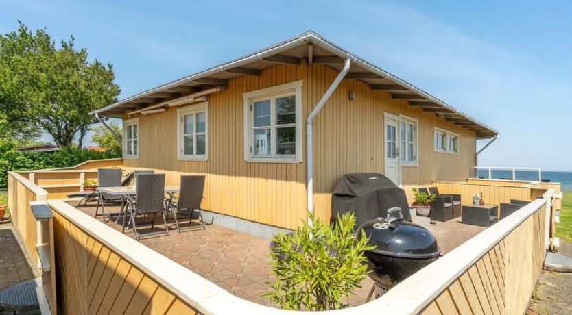 Photo of "Hwitserk" - 5m from the sea