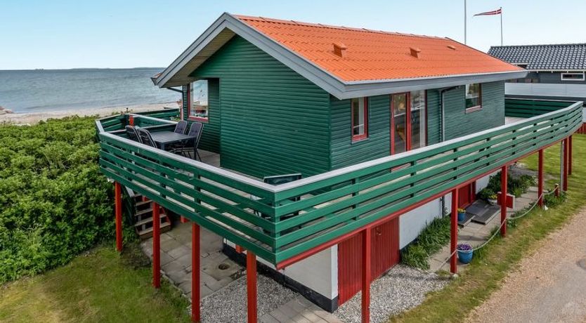 Photo of "Eldar" - 5m from the sea