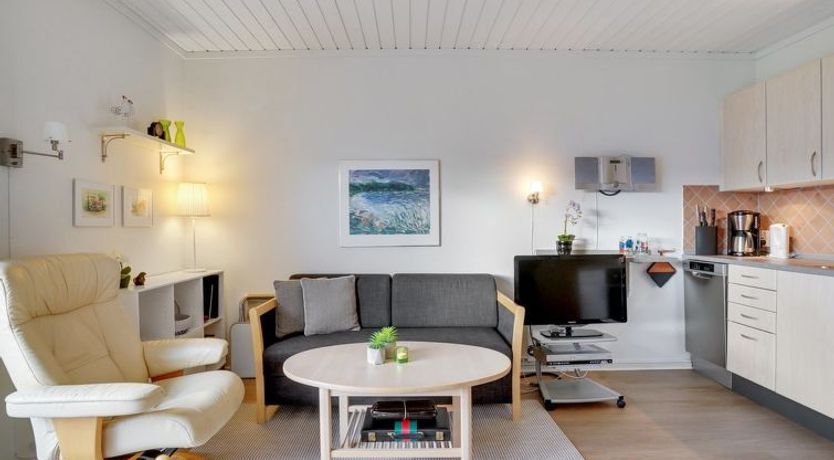 Photo of "Elevus" - 10m from the sea