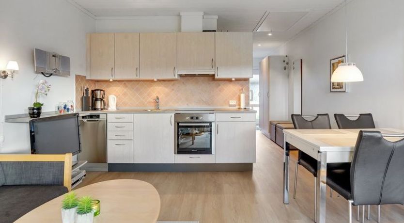 Photo of "Elevus" - 10m from the sea