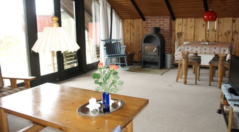 Photo of "Elsine" - 800m from the sea