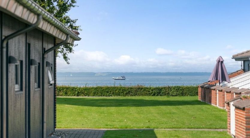 Photo of "Nomi" - 85m from the sea