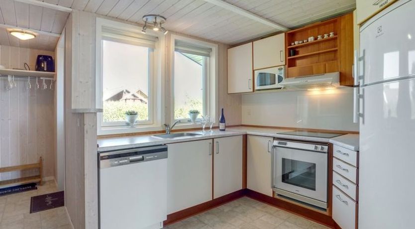 Photo of "Karoliina" - 900m from the sea