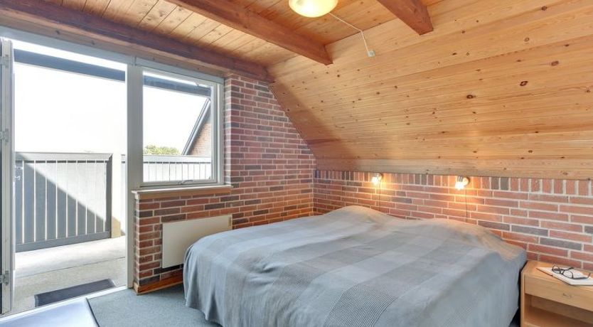 Photo of "Wulfhild" - 800m from the sea