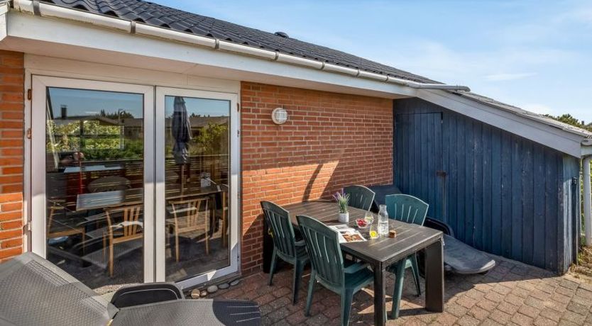 Photo of "Anita" - 500m from the sea