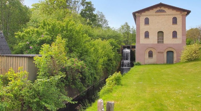 Photo of "Melia" - 50m to the fjord