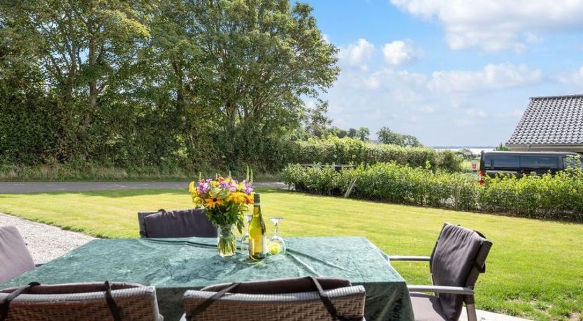 Photo of "Rathi" - 250m from the sea