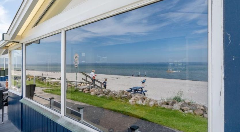 Photo of "Nera" - 10m from the sea