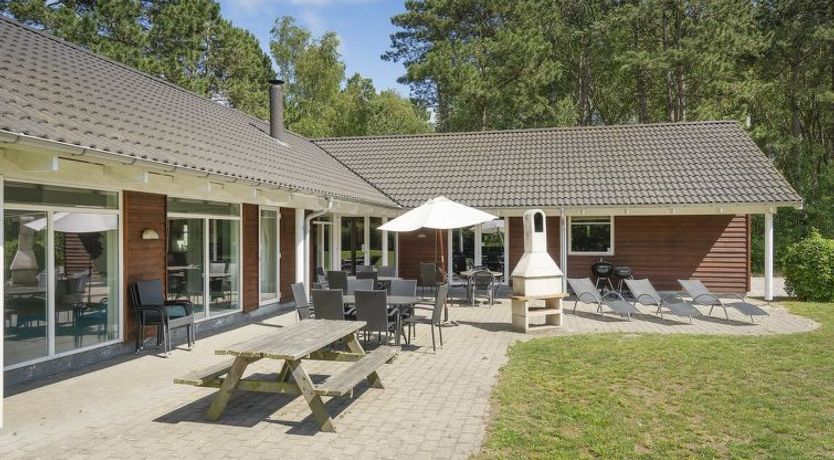 Photo of "Hughe" - 300m from the sea