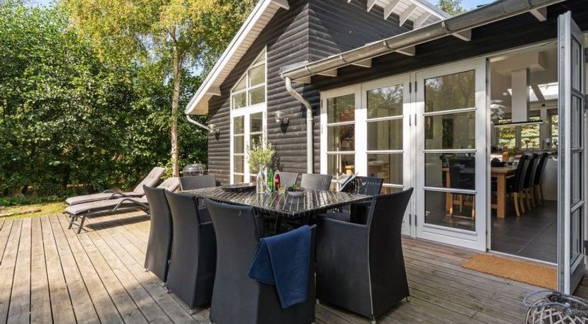 Photo of "Amon" - 670m from the sea