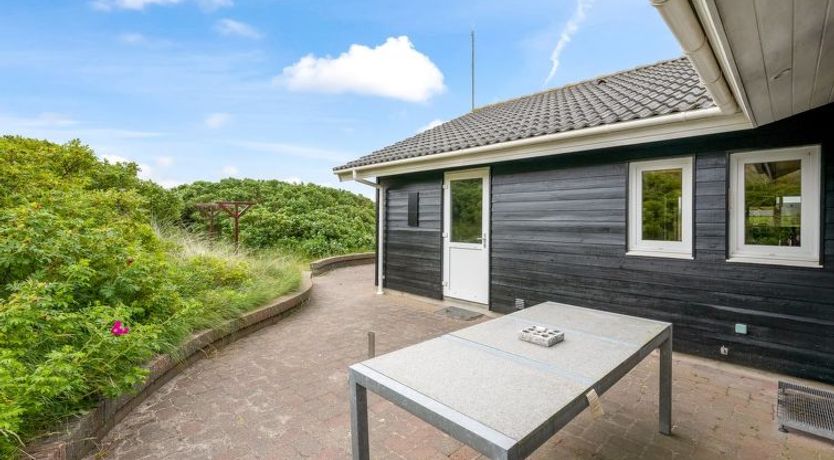 Photo of "Eugenie" - 450m from the sea