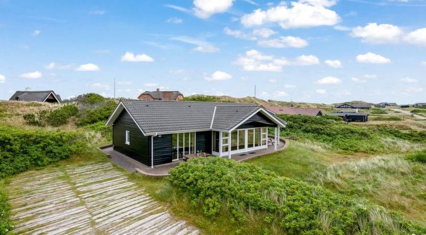 Photo of "Eugenie" - 450m from the sea