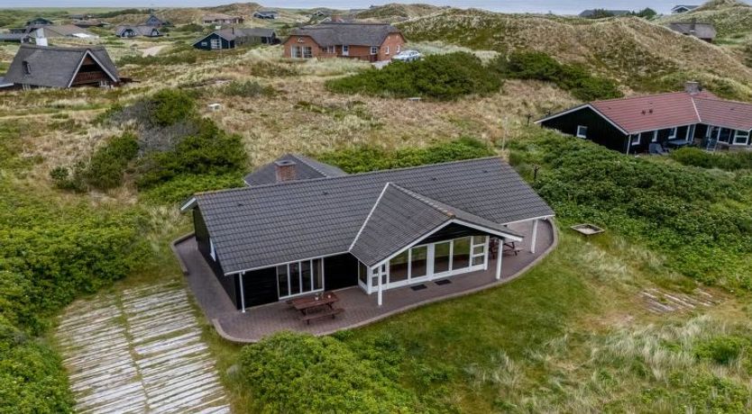 Photo of "Eugenie" - 450m from the sea