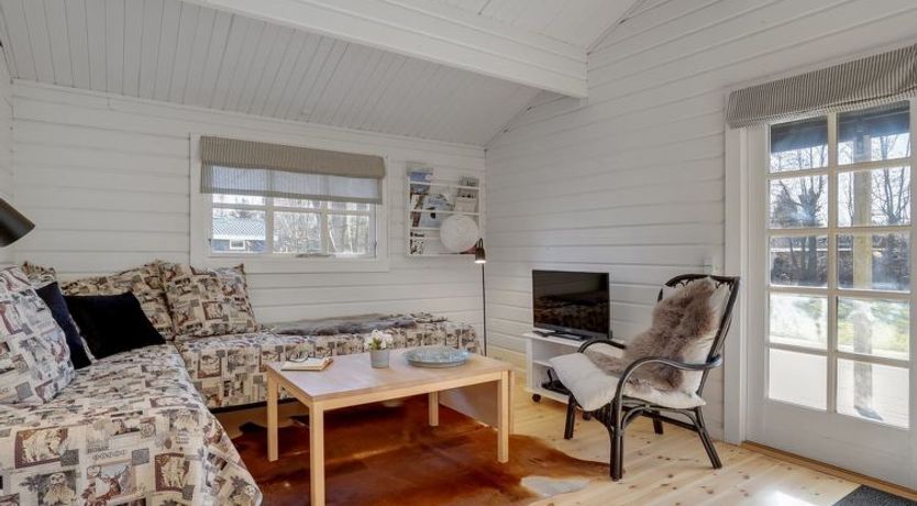 Photo of "Freyja" - 800m from the sea