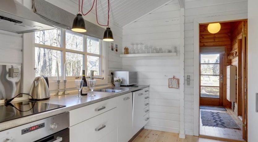 Photo of "Freyja" - 800m from the sea