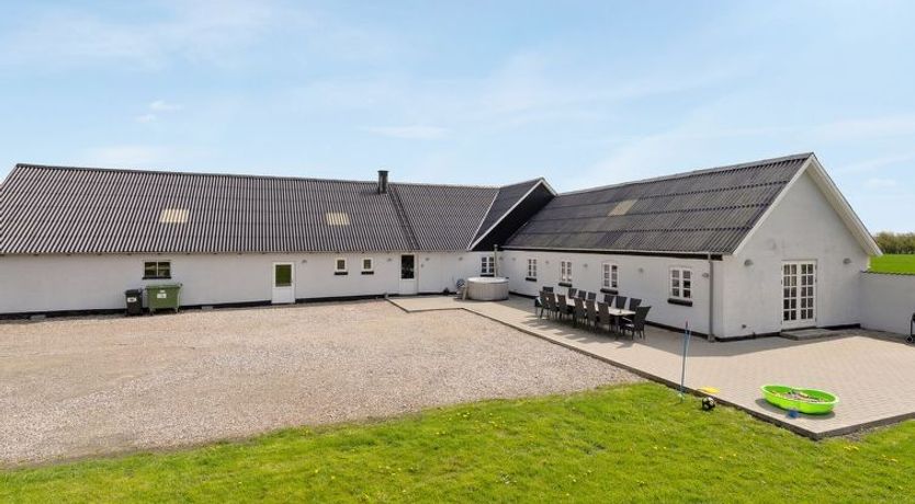 Photo of "Folkar" - 3km to the fjord