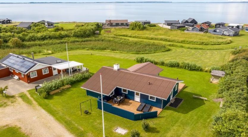 Photo of "Titta" - 150m to the fjord