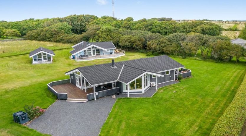 Photo of "Lucio" - 350m to the fjord