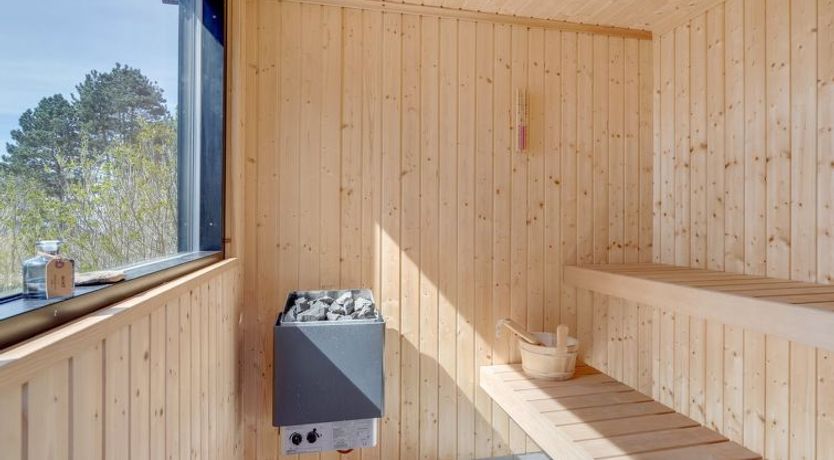 Photo of "Haley" - 150m from the sea