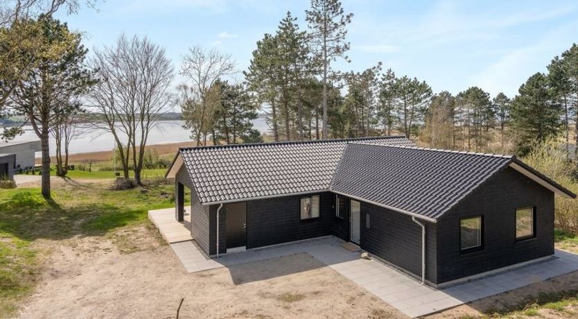 Photo of "Haley" - 150m from the sea