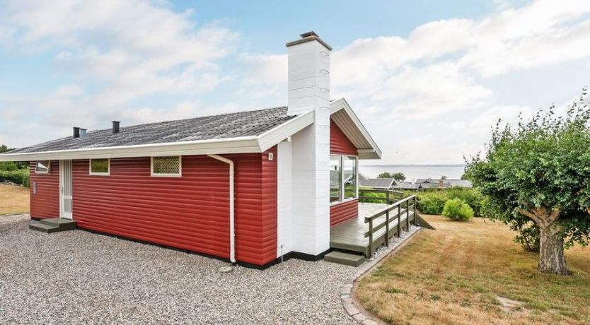 Photo of "Miriam" - 300m from the sea