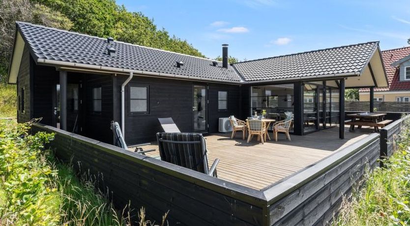 Photo of "Gunver" - 150m from the sea