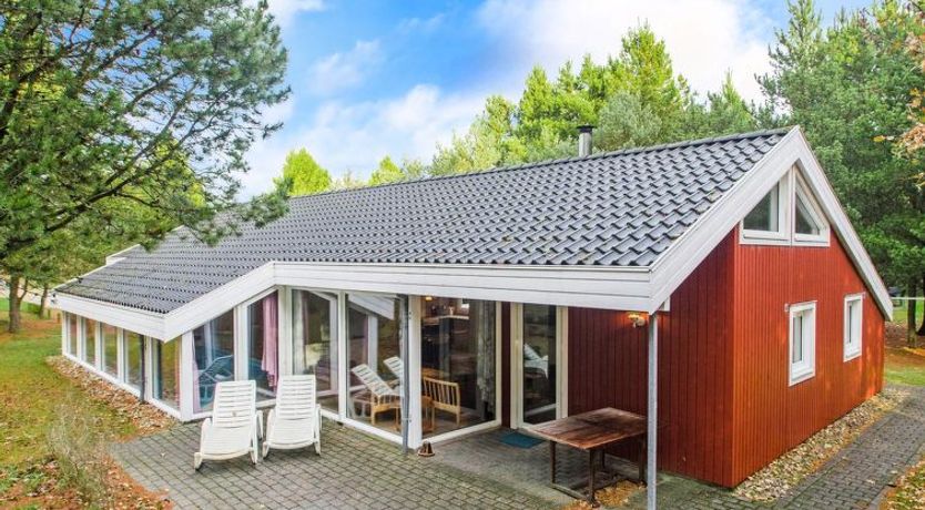 Photo of "Luciane" - 2.5km from the sea