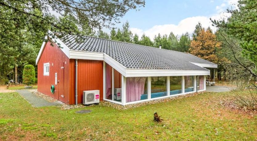 Photo of "Luciane" - 2.5km from the sea