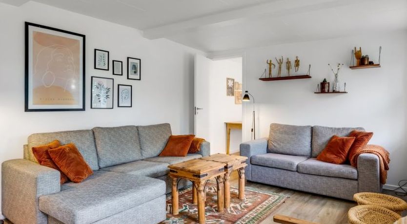 Photo of "Dolfine" - 15km from the sea