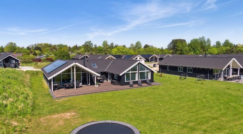 Photo of "Vara" - 800m from the sea