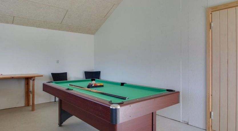 Photo of "Ethel" - 1.5km to the fjord