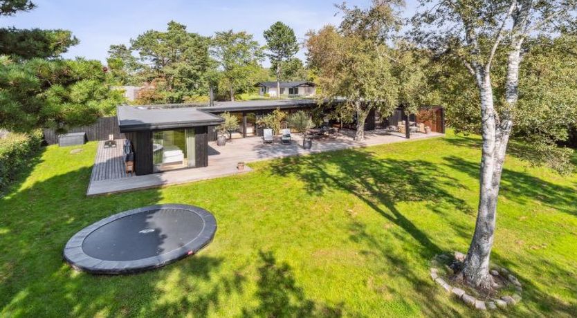 Photo of "Hævnir" - 1km from the sea