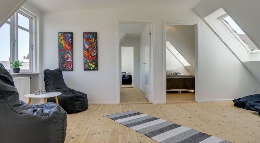 Photo of "Elnara" - 900m from the sea