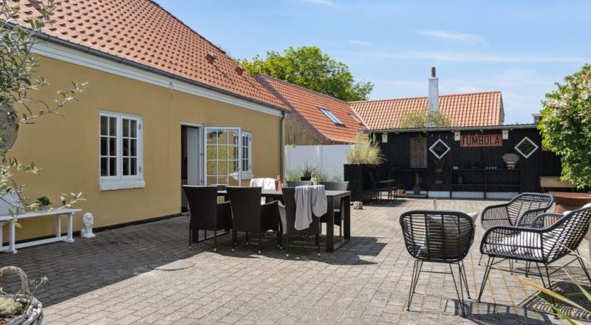 Photo of "Viivi" - 900m from the sea