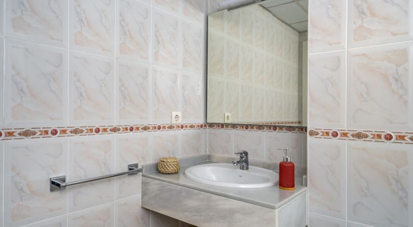 Photo of Lorcrisur Mountain view