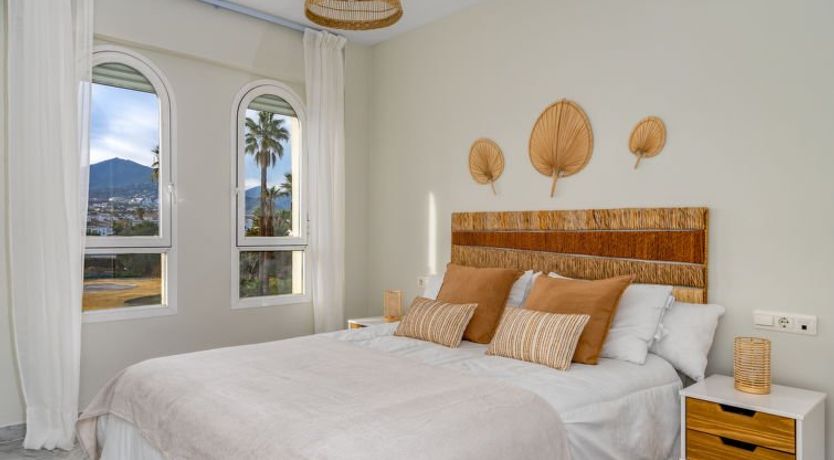 Photo of Lorcrisur Mountain view