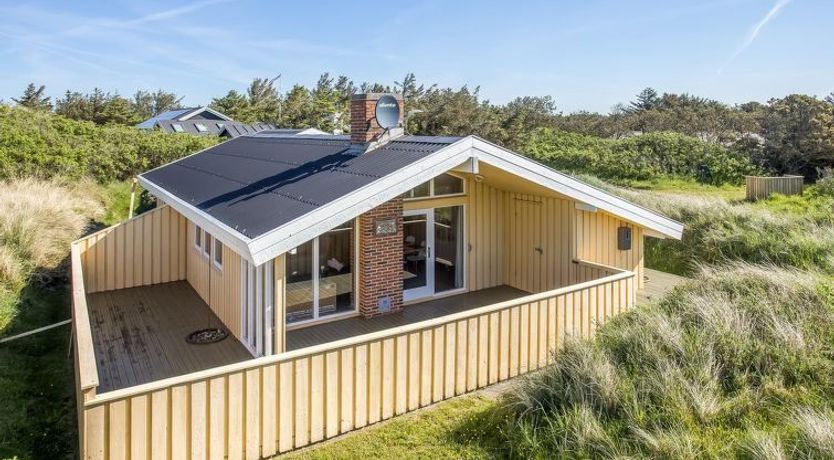 Photo of "Estefania" - 450m from the sea