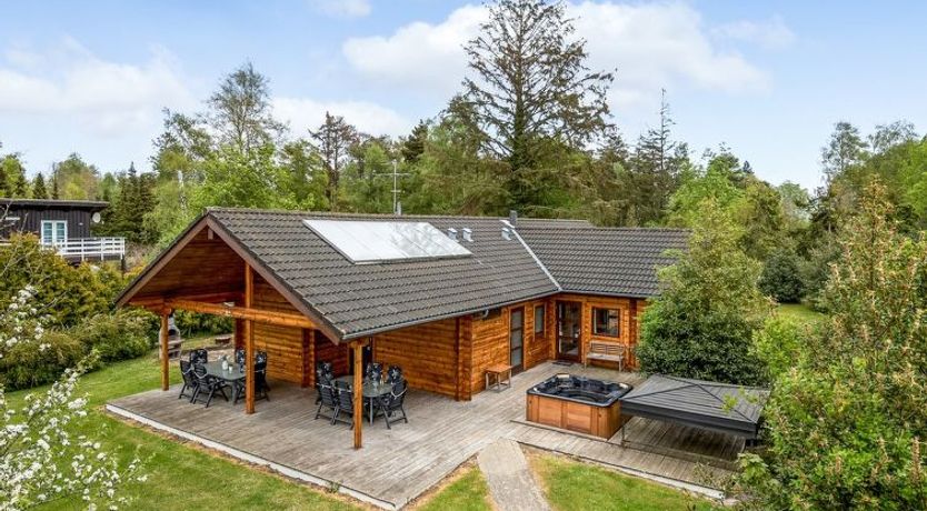 Photo of "Dora" - 180m from the sea