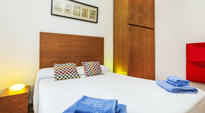 Photo of Sants-Montjuïc: Avenida Madrid