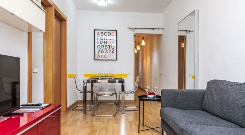 Photo of Sants-Montjuïc: Avenida Madrid