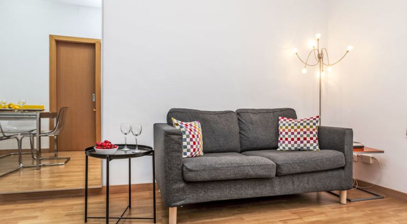 Photo of Sants-Montjuïc: Avenida Madrid