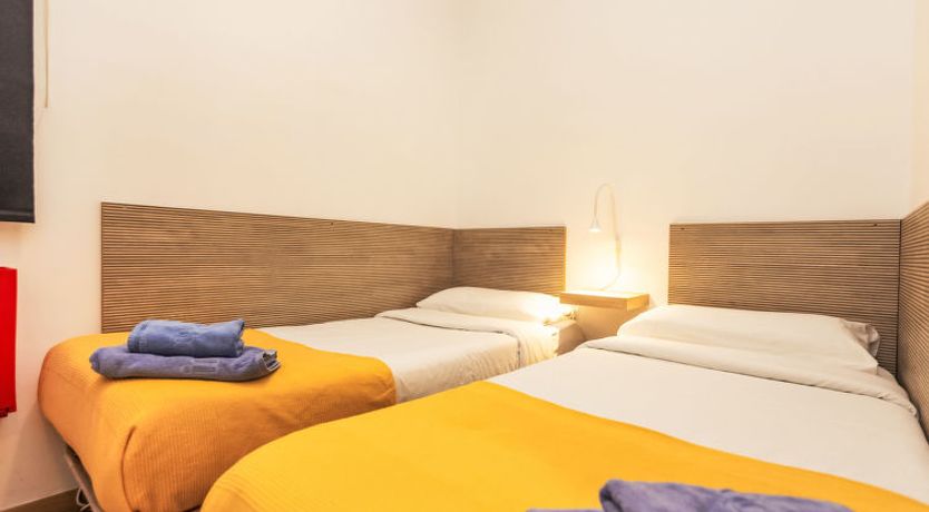 Photo of Sants-Montjuïc: Avenida Madrid